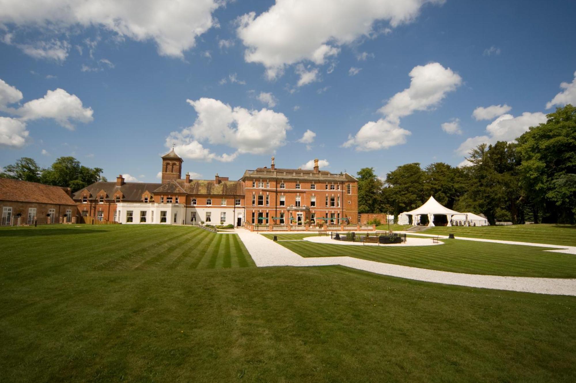 Oakley Hall Hotel Basingstoke Exteriér fotografie